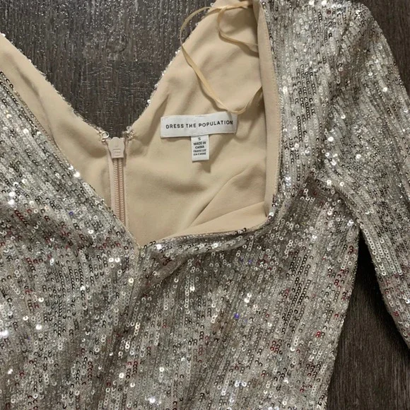 Dress the Population Silver Sequin V Neck Long Sleeve Wrap Midi Dress - Picture 3 of 5